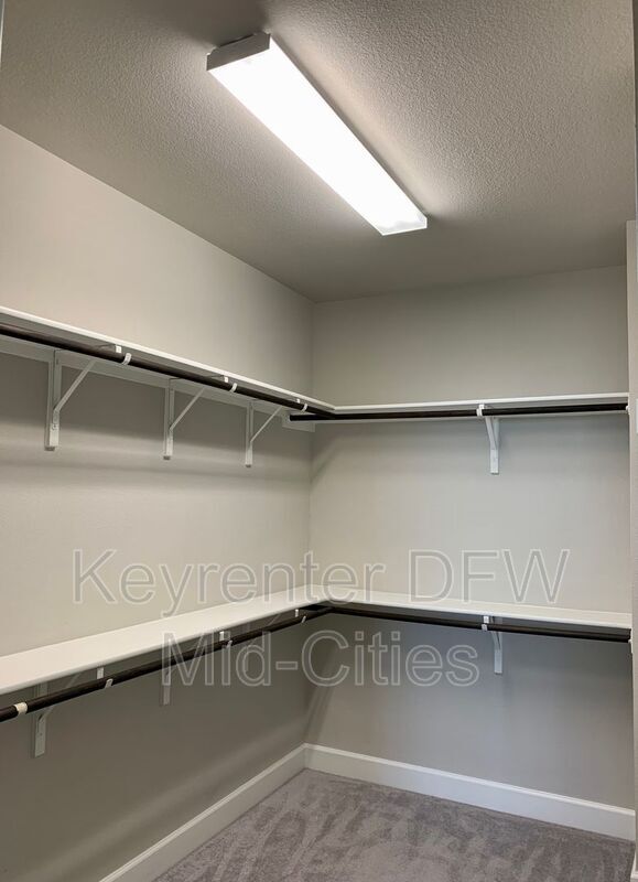 Building Photo - 6804 Prompton Bnd