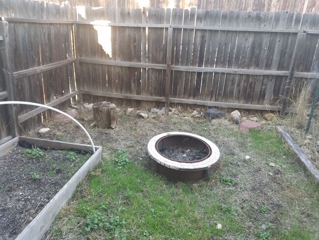 Building Photo - $200 OFF 1st Month! Updated 2 Bed, 1 Bath Townhouse next to NAU!! Students & Sm. Pets OK !! Avail...