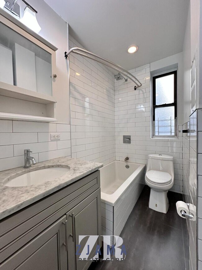 Building Photo - 410 Eastern Pkwy