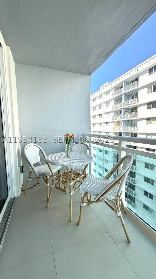 Building Photo - 6917 Collins Ave