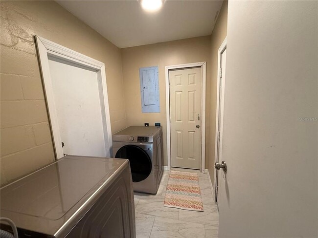 Building Photo - 5408 Ferdinand Dr