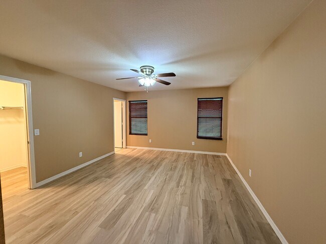 Building Photo - 15687 W Acapulco Ln