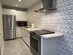 Building Photo - 2825 N Los Felices Rd