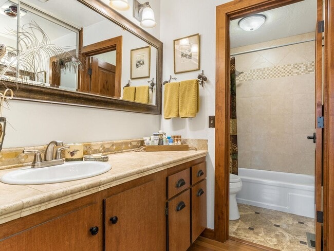 Building Photo - Incline Village: Condo - 2 Bedrooms, 2 Bat...