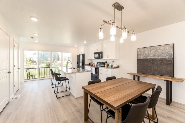 Building Photo - 12996 S Spook Gulch Ct