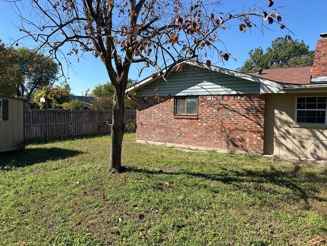 Building Photo - **2 weeks Free Rent***2310 Zinnia Court, K...