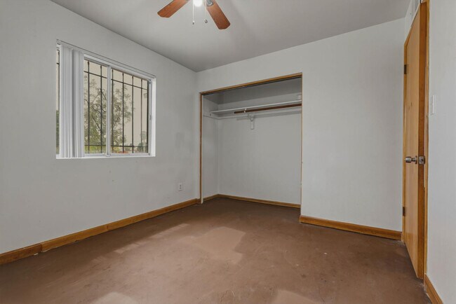 Building Photo - 3636 W Keim Dr