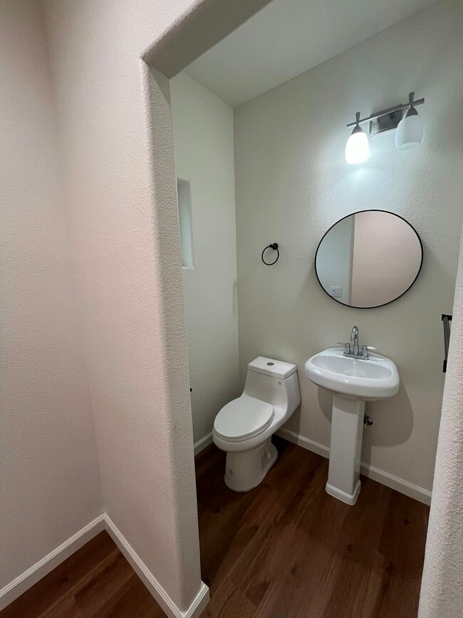 Building Photo - 4527 14th Ave