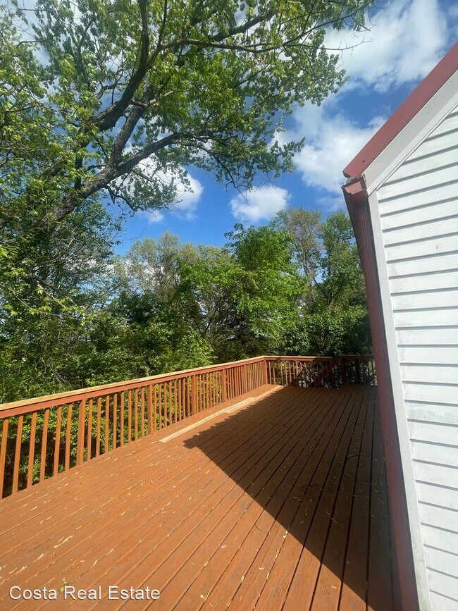 4 br, 1.5 bath House 3135 Ridgeway Drive 3135 Ridgeway Dr South Park Township PA 15129