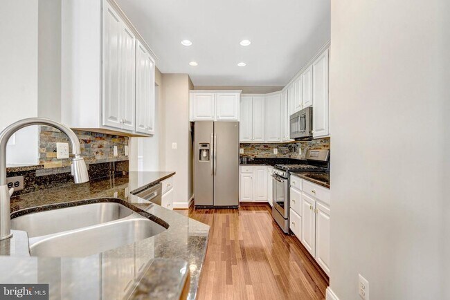 Building Photo - 6830 Hartzell Hill Ln