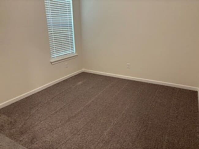 Building Photo - Beautiful New Home!