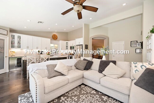Building Photo - 531 Rowlands Ct
