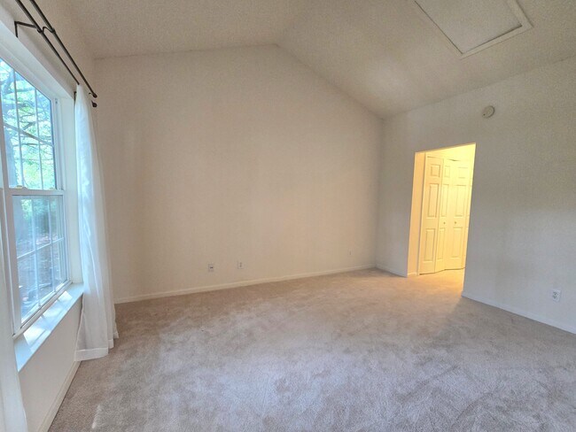 Building Photo - 5641 Fellowship Dr