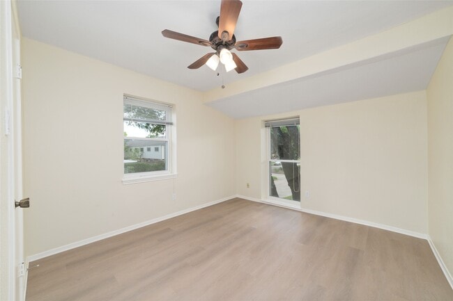 Building Photo - 14345 Misty Meadow Ln