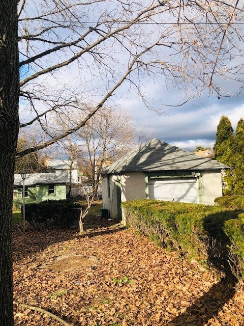 Building Photo - 1515 King St