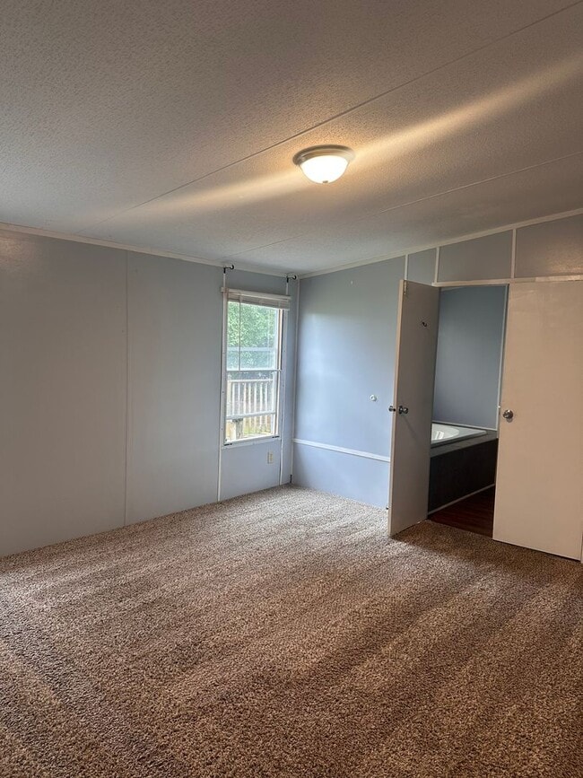 Building Photo - RENTAL HOME 3BD/2BTH