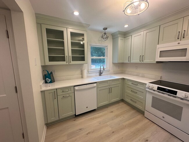 Building Photo - 500 Villa Dunes Dr