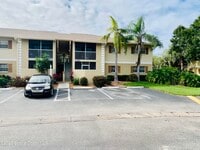 Building Photo - 1648 Sunny Brook Ln