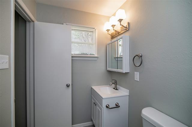 Building Photo - 7616 Parkwood Ln