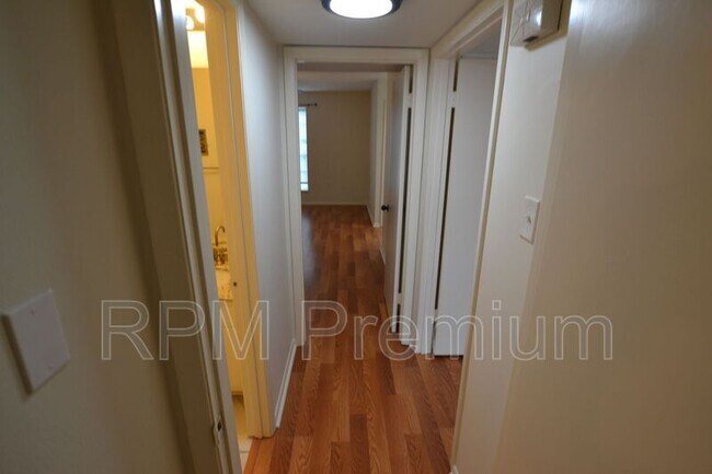 Building Photo - 1755 College Dr