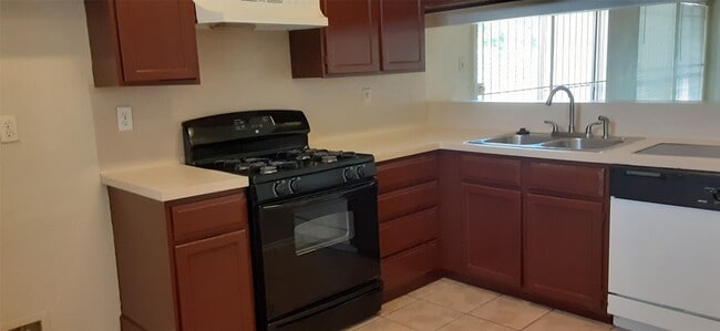 Building Photo - 6406 Costa Mesa Dr