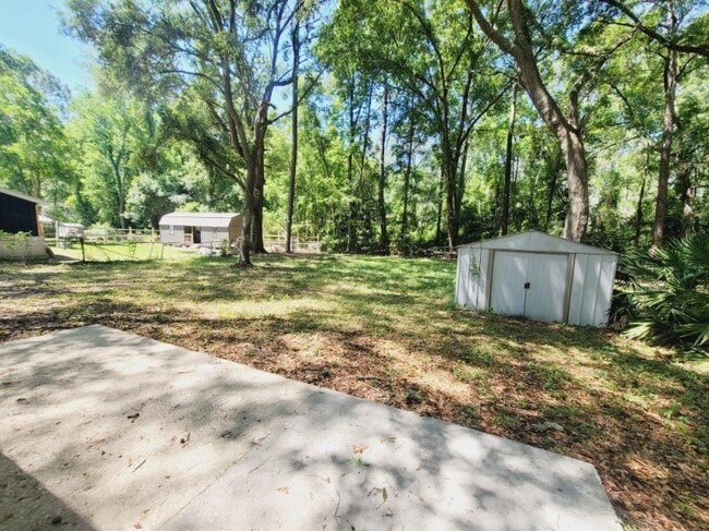 Building Photo - 5680 Doonesbury Way