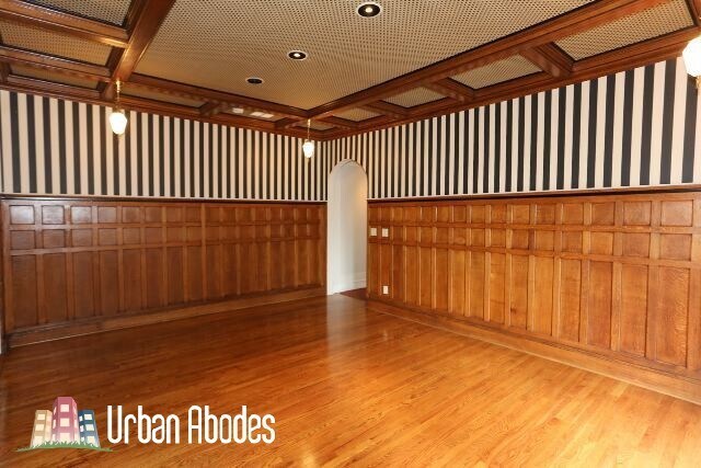 Building Photo - 3020 N Sheridan Rd
