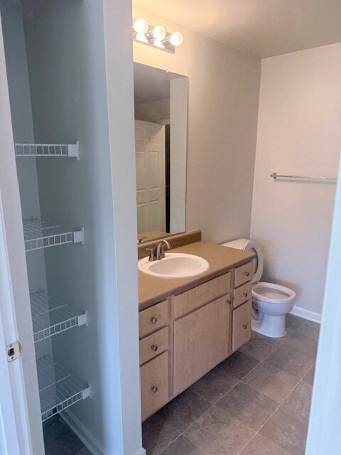 Building Photo - Beautiful Spacious Condo in Midlothian ready for move in!