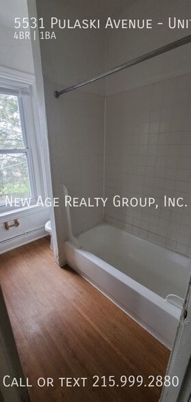 Building Photo - 5531 Pulaski Ave