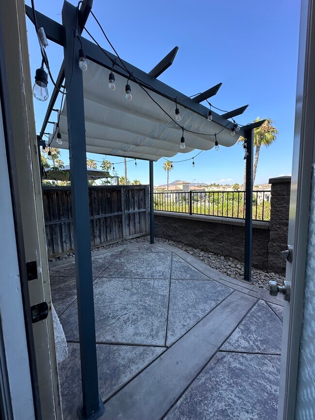 Building Photo - 1367 Caminito Capistrano