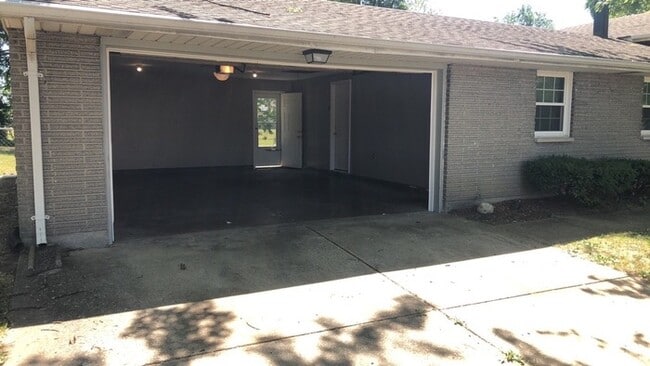 Building Photo - 6948 Michelle Pl