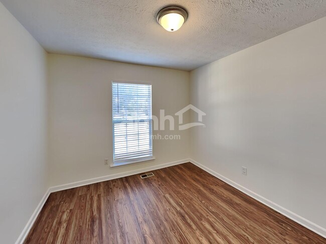 Building Photo - 105 Koleberg Trl