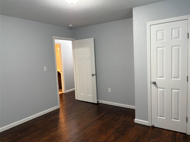 Building Photo - 3010 Washington St