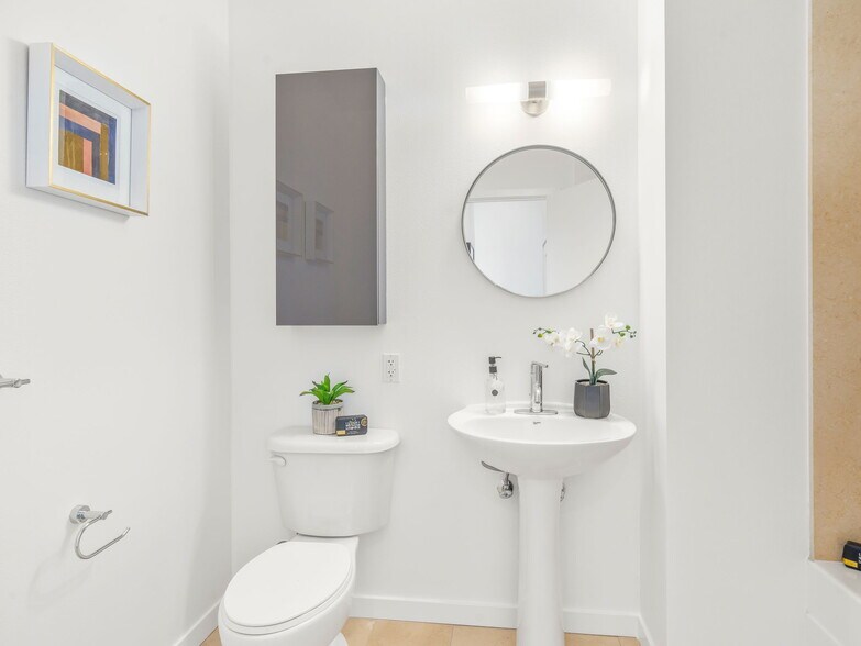 Building Photo - 630 Thomas L Berkley Way