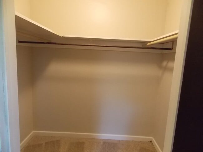 Building Photo - North Columbus, 3BR/2BA, Shopping & Close to I-185 to Ft Benning & I-85