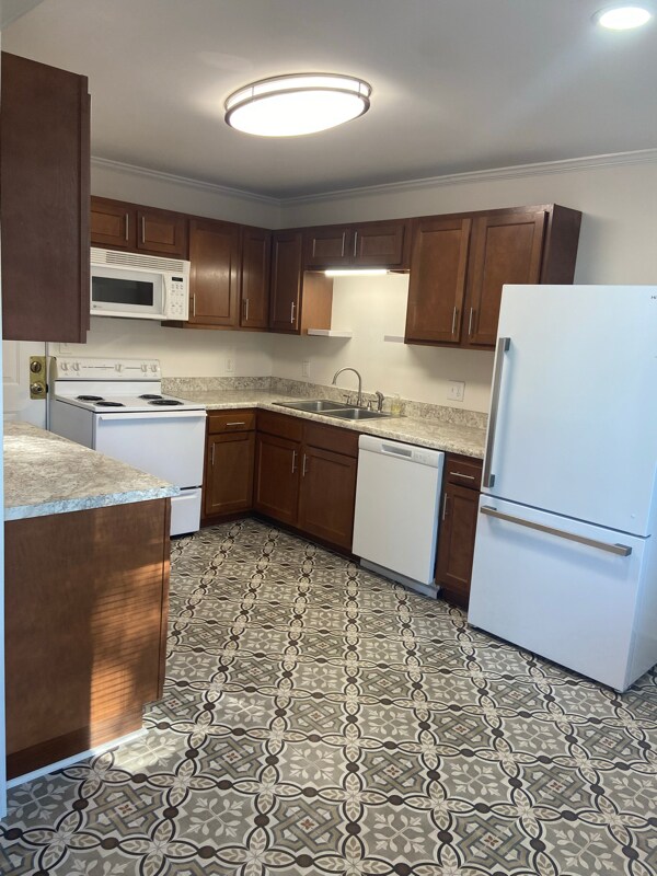 Building Photo - 103 N 13th St