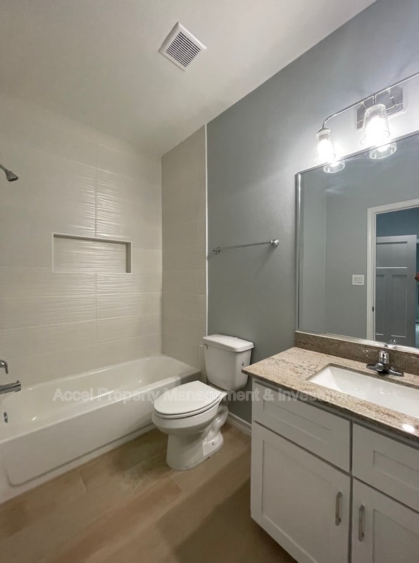 Building Photo - 206 Fig Dr