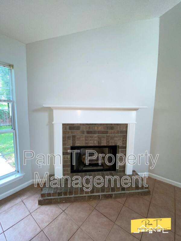 Building Photo - 16 Teal Lake Dr