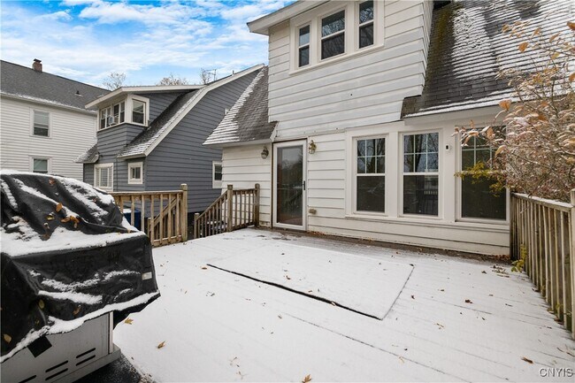 Building Photo - 144 Durston Ave