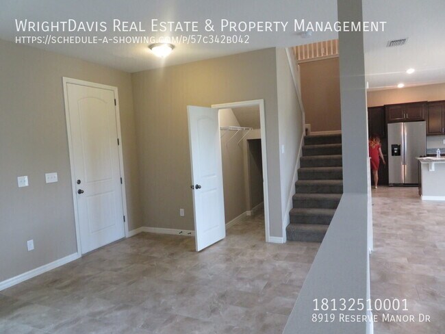 Building Photo - 8919 Reserve Manor Dr
