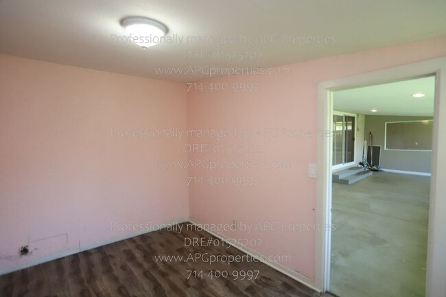 Building Photo - 11411 Chapman Ave