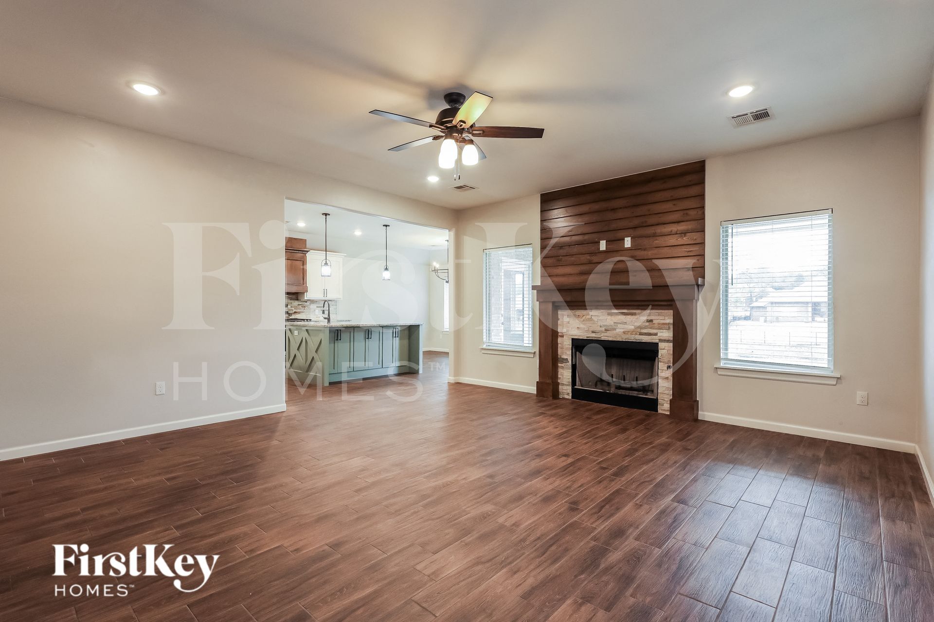 Building Photo - 517 Siena Dr