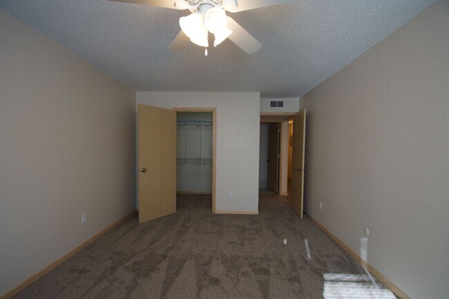 Building Photo - Modern First-Floor One Bedroom with In-Unit Laundry