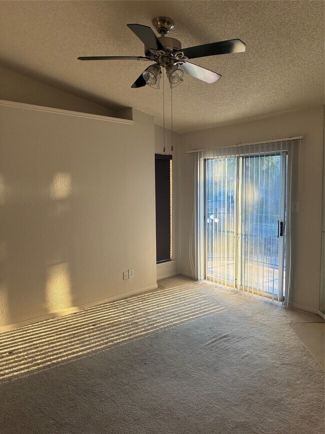 Building Photo - 2121 Hepburn St