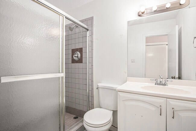 Building Photo - 4844 Milwee St