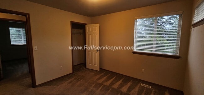Building Photo - Beautifully Updated home in Covington WA