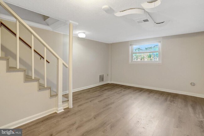 Building Photo - 3713 Lockwood Ln