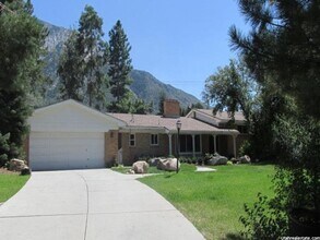 Building Photo - 3500 sq ft home with huge yard in Olympus ...