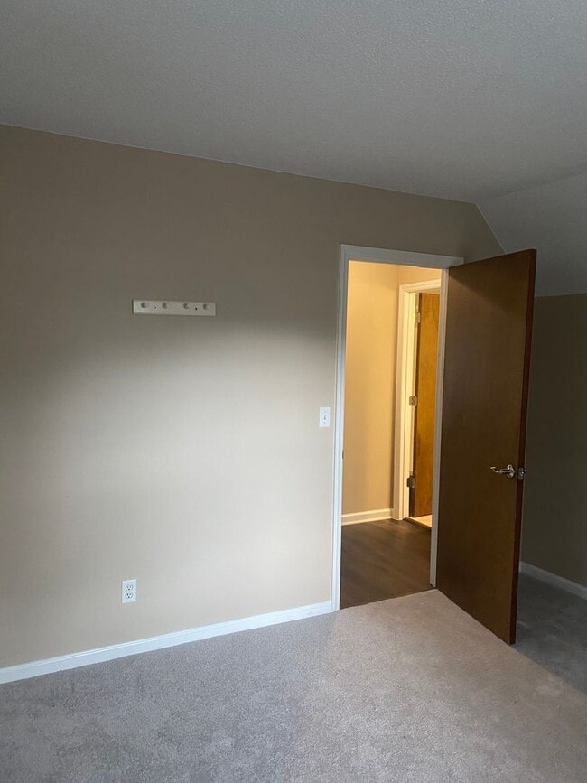 Building Photo - Charming 3 bed 2 bath Cape Cod for rent