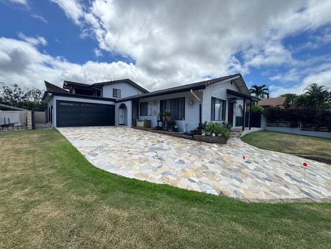 Building Photo - Single Family Home in Wahiawa